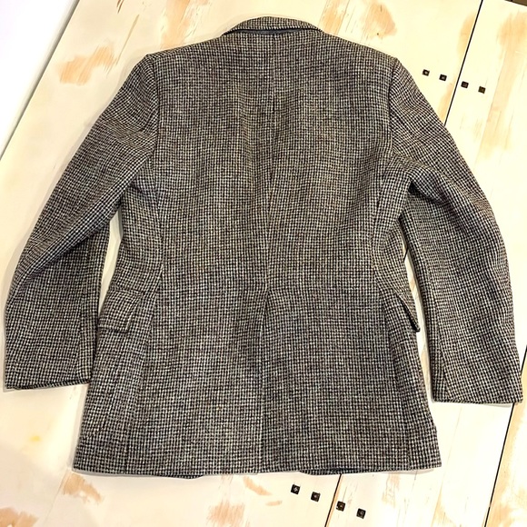 Vintage Leishman Wool Blazer - 30% Off Bundles! - Picture 3 of 3